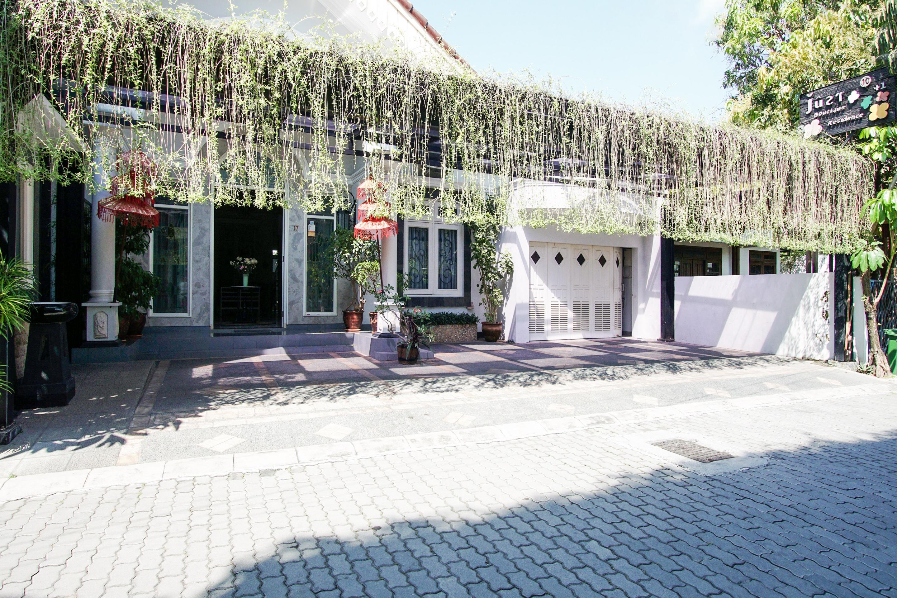 Hotel Just 11 Boutique Syariah Mitra Reddoorz Near Ugm Yogyakarta Kejayan Esterno foto